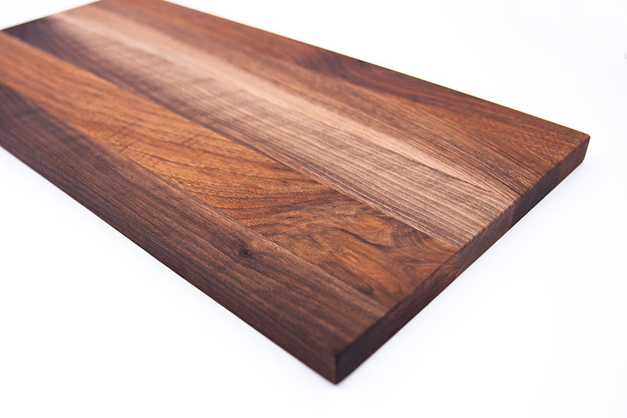 Schneidebrett-aus-Nussbaum