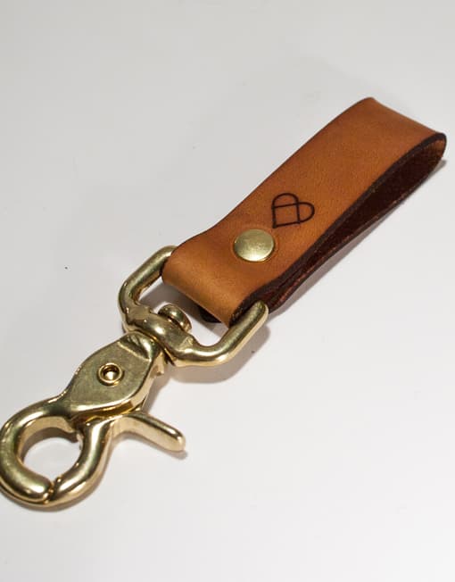 Schlüsselanhänger I love Wohnmobil Kunstleder bestickt mit Schlüsselring  und Karabiner